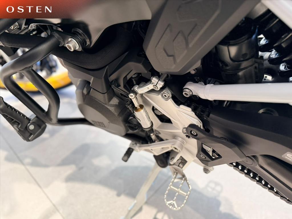 BMW Motorrad-F-900 GS TROPHY