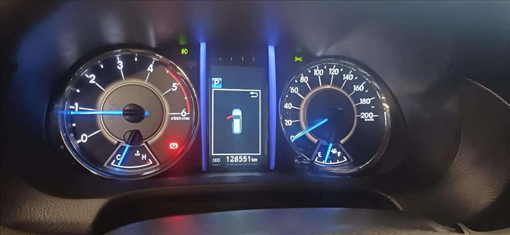 HILUX SW4 2.8 SRX 4X4 7 LUGARES 16V TURBO INTERCOOLER DIESEL 4P AUTOMÁTICO4