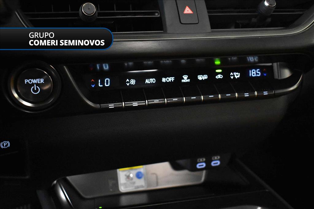 UX 300h 2.0 VVT-I HYBRID CVT15