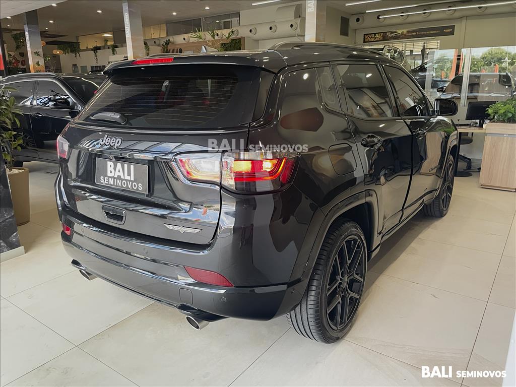 COMPASS 2.0 HURRICANE 4 TURBO GASOLINA BLACKHAWK AT93