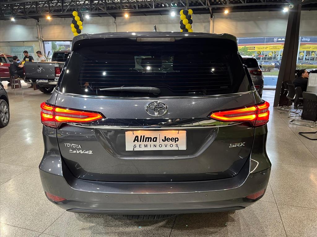 HILUX SW4 2.8 D-4D TURBO DIESEL SRX 4X4 AUTOMÁTICO5