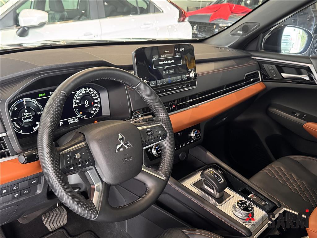 Mitsubishi-OUTLANDER-2.4 PHEV SIGNATURE S-AWC DHT