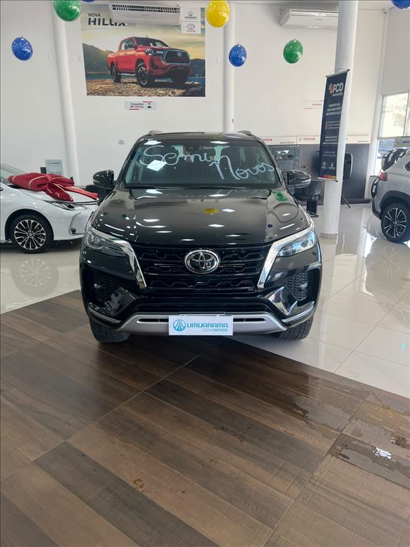 HILUX 2.8 D-4D TURBO DIESEL CD SRX 4X4 AUTOMÁTICO0