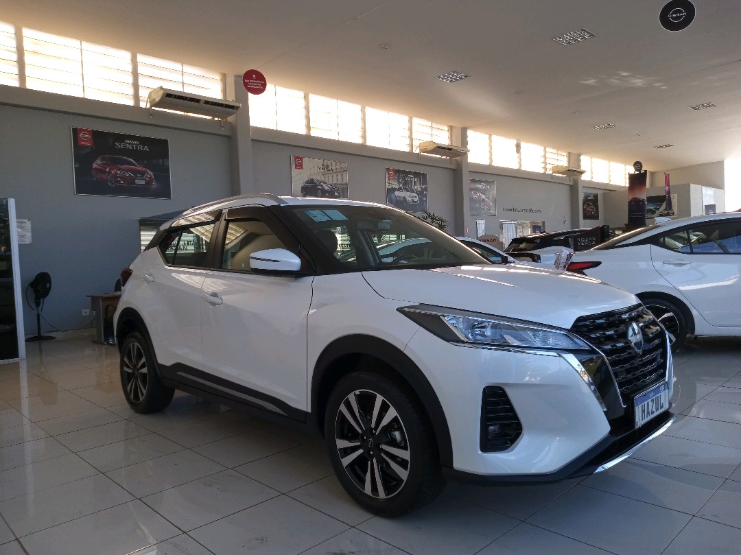 KICKS PLAY 1.6 16V FLEXSTART ADVANCE PLUS XTRONIC1