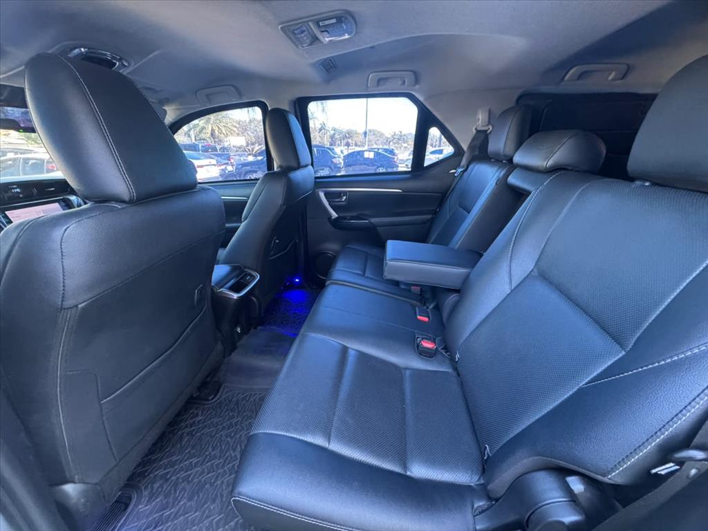 HILUX SW4 2.8 D-4D TURBO DIESEL SRX 7L 4X4 AUTOMÁTICO12