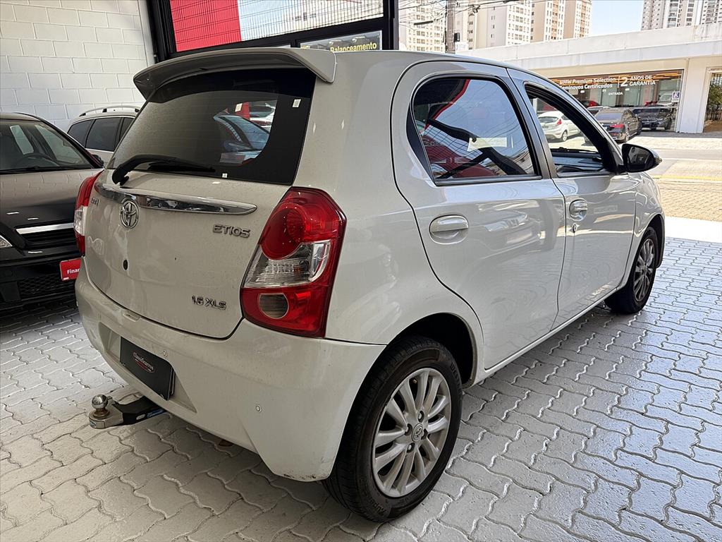 Toyota Etios - 1.5 XLS 16V FLEX 4P MANUAL