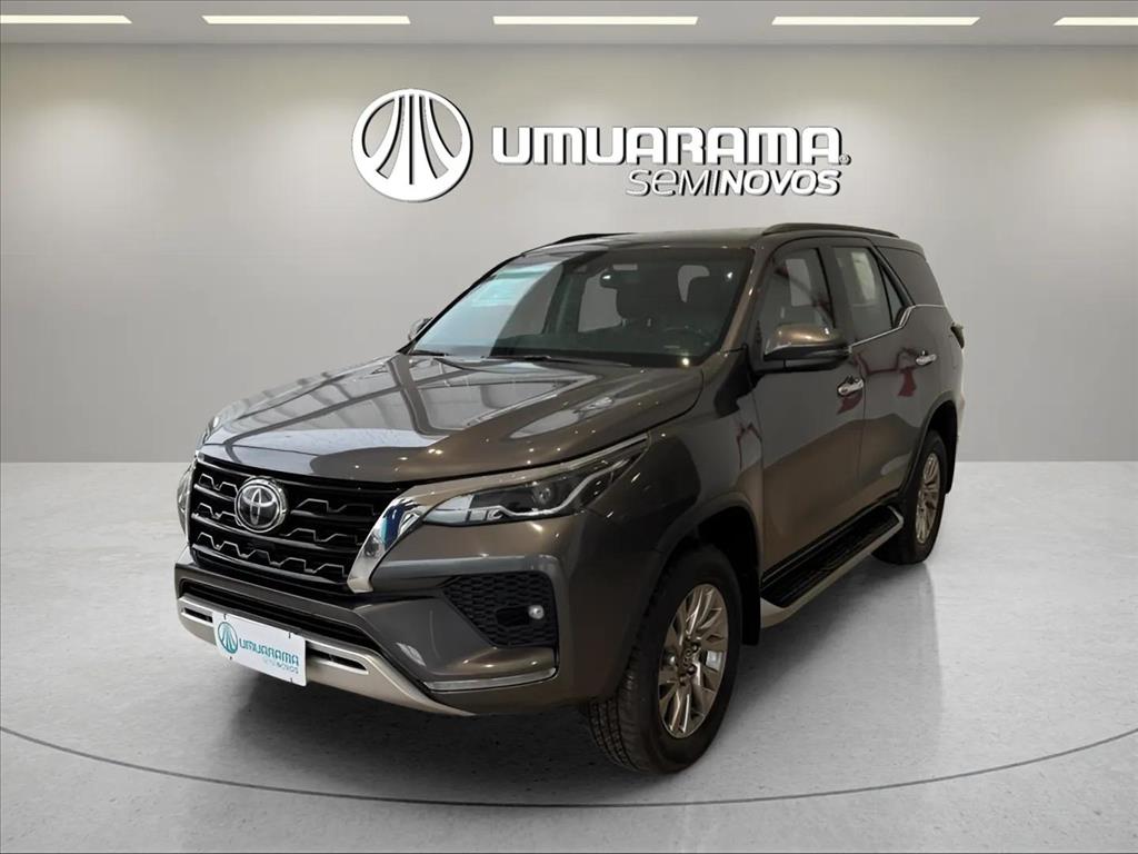 HILUX SW4 2.8 D-4D TURBO DIESEL SRX 4X4 AUTOMÁTICO1