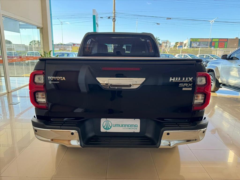 HILUX 2.8 D-4D TURBO DIESEL CD SRX 4X4 AUTOMÁTICO4