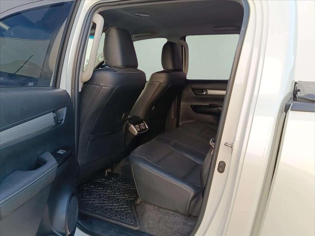 HILUX 2.8 D-4D TURBO DIESEL CD SRX 4X4 AUTOMÁTICO11