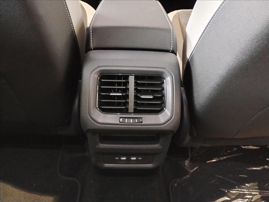 TAOS 1.4 250 TSI TOTAL FLEX COMFORTLINE AUTOMÁTICO11