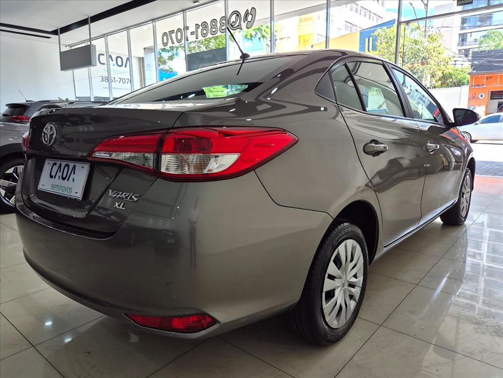 Toyota-YARIS-1.5 16V FLEX SEDAN XL MULTIDRIVE