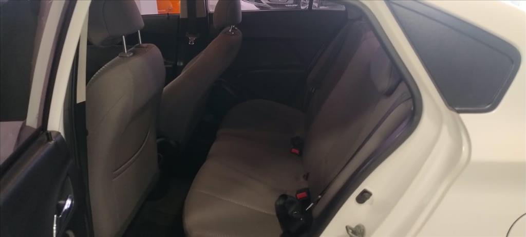 HB20S 1.6 COMFORT PLUS 16V FLEX 4P AUTOMÁTICO9