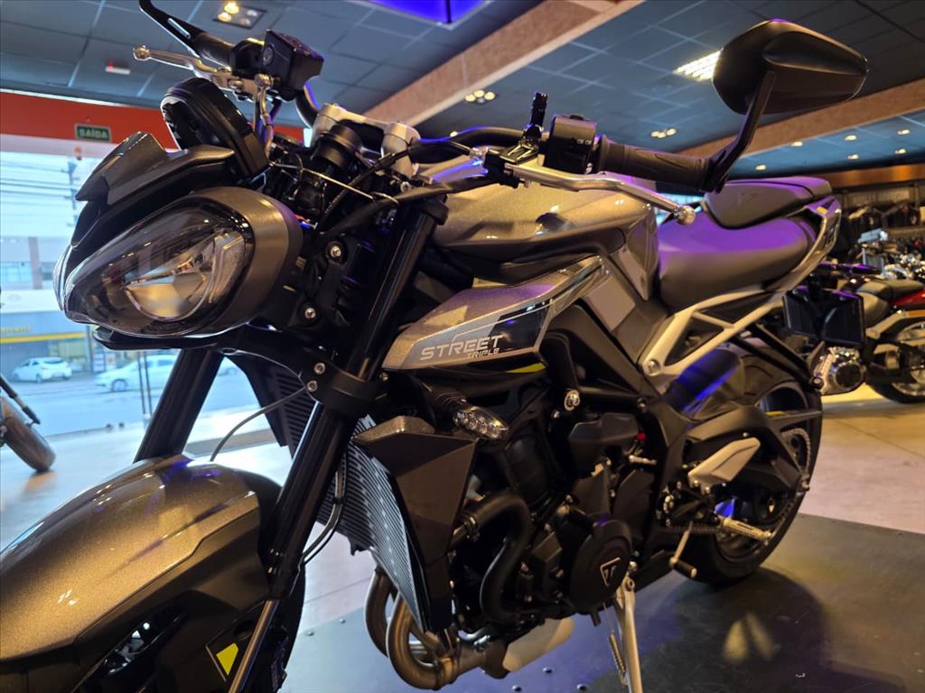 STREET TRIPLE R ABS