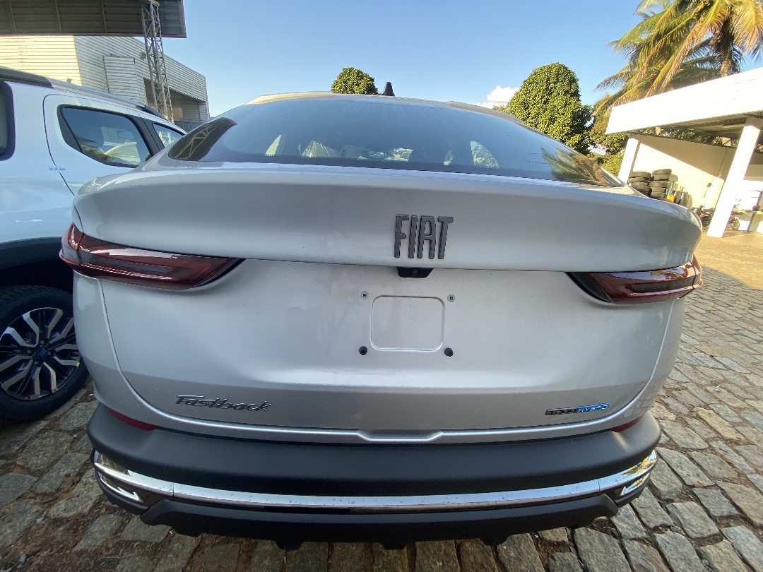 FASTBACK 1.0 TURBO 200 HYBRID IMPETUS CVT FASTBACK 1.0 TURBO 200 HYBRID IMPETUS CVT