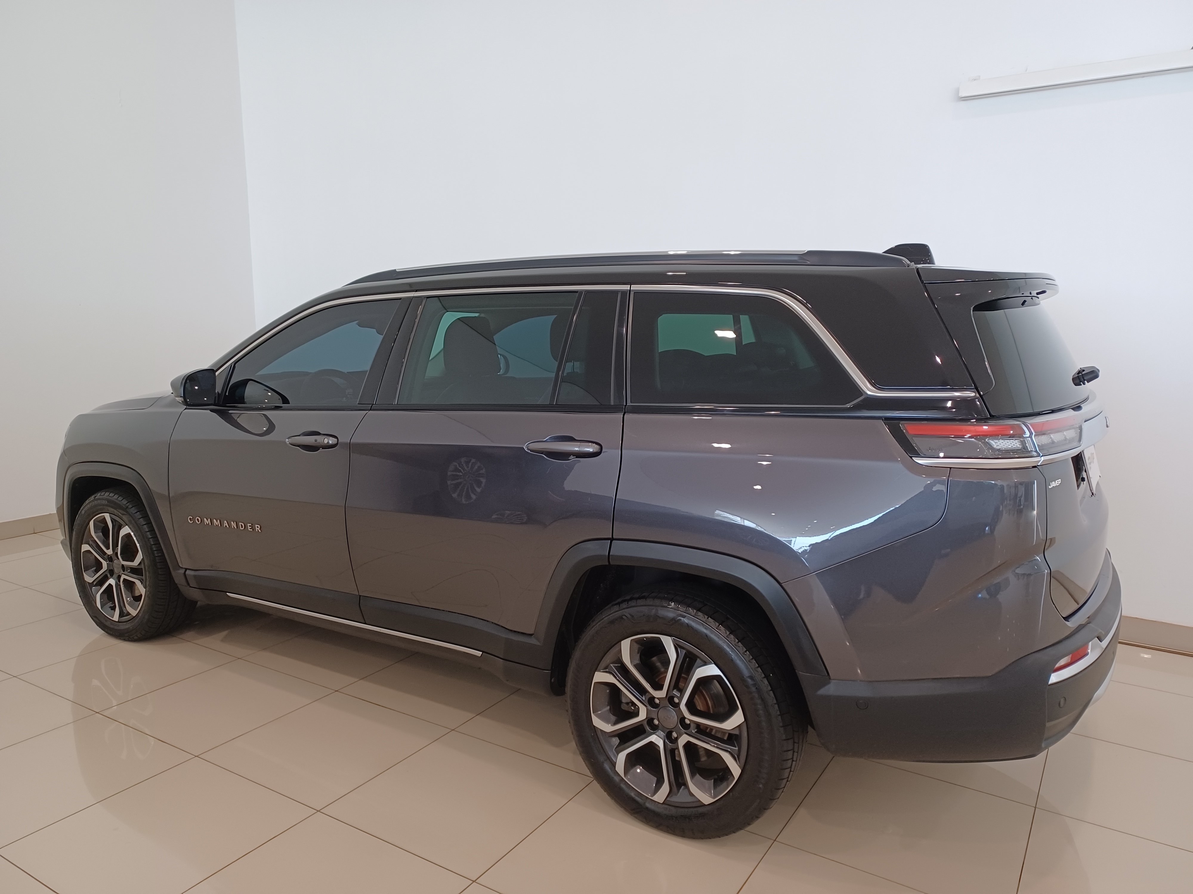 Jeep-COMMANDER-1.3 T270 TURBO FLEX LIMITED AT6