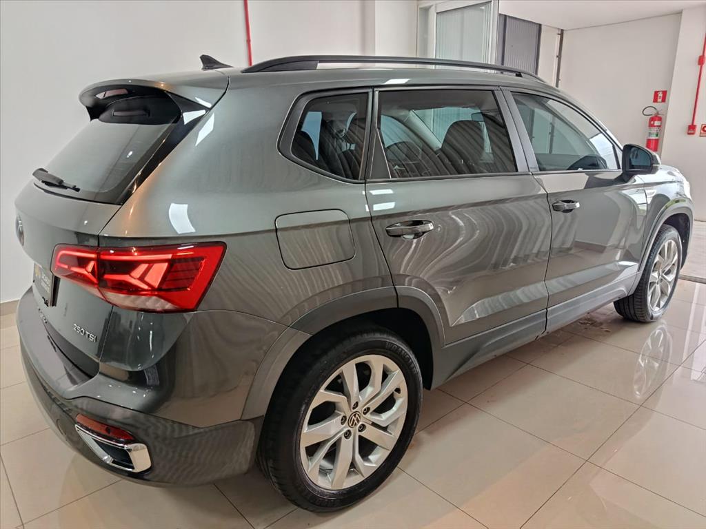 TAOS 1.4 250 TSI TOTAL FLEX COMFORTLINE AUTOMÁTICO4