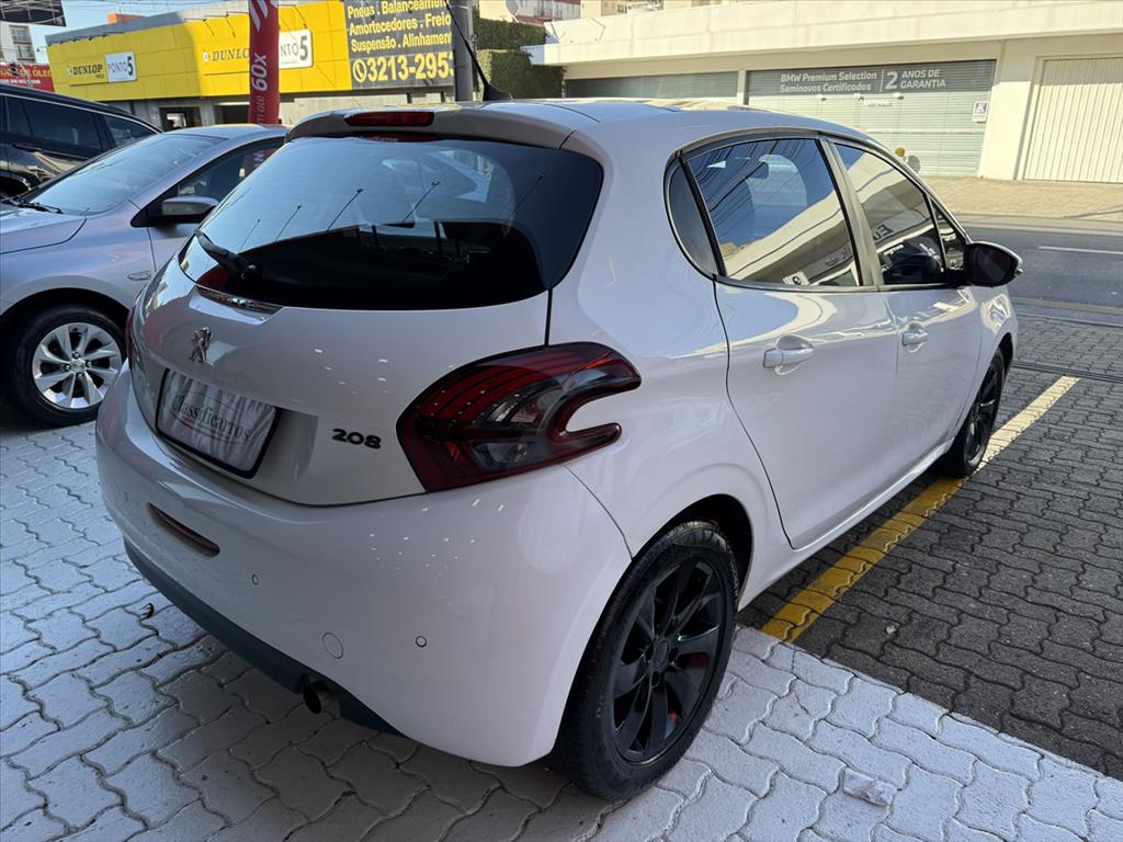 Peugeot 208 - 1.5 ALLURE 8V FLEX 4P MANUAL