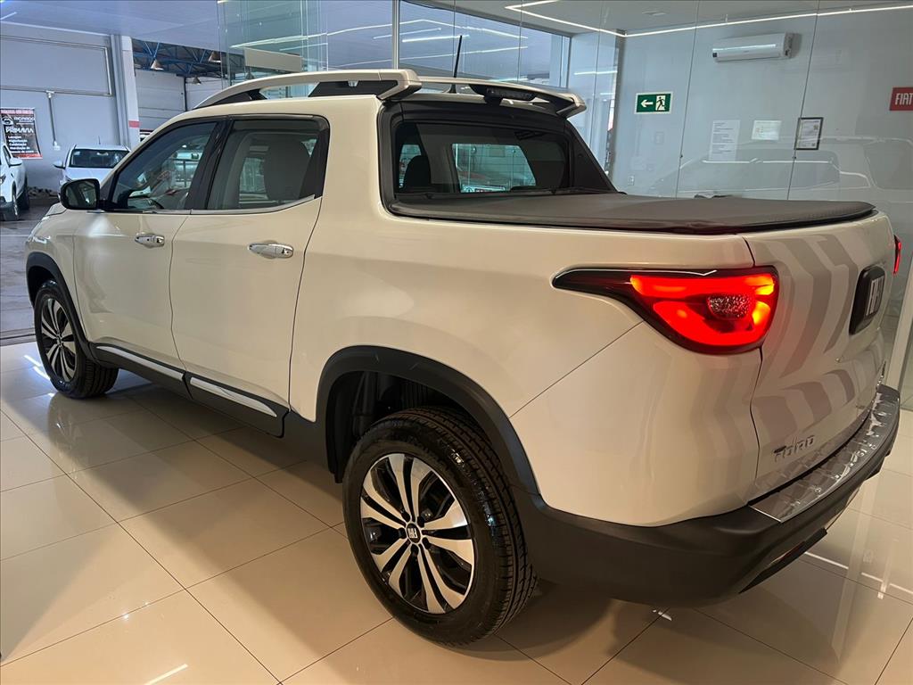 TORO 1.3 TURBO 270 FLEX VOLCANO AT64