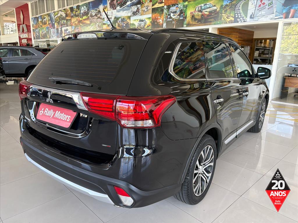 Mitsubishi-OUTLANDER-2.2 4X4 16V DIESEL 4P AUTOMÁTICO