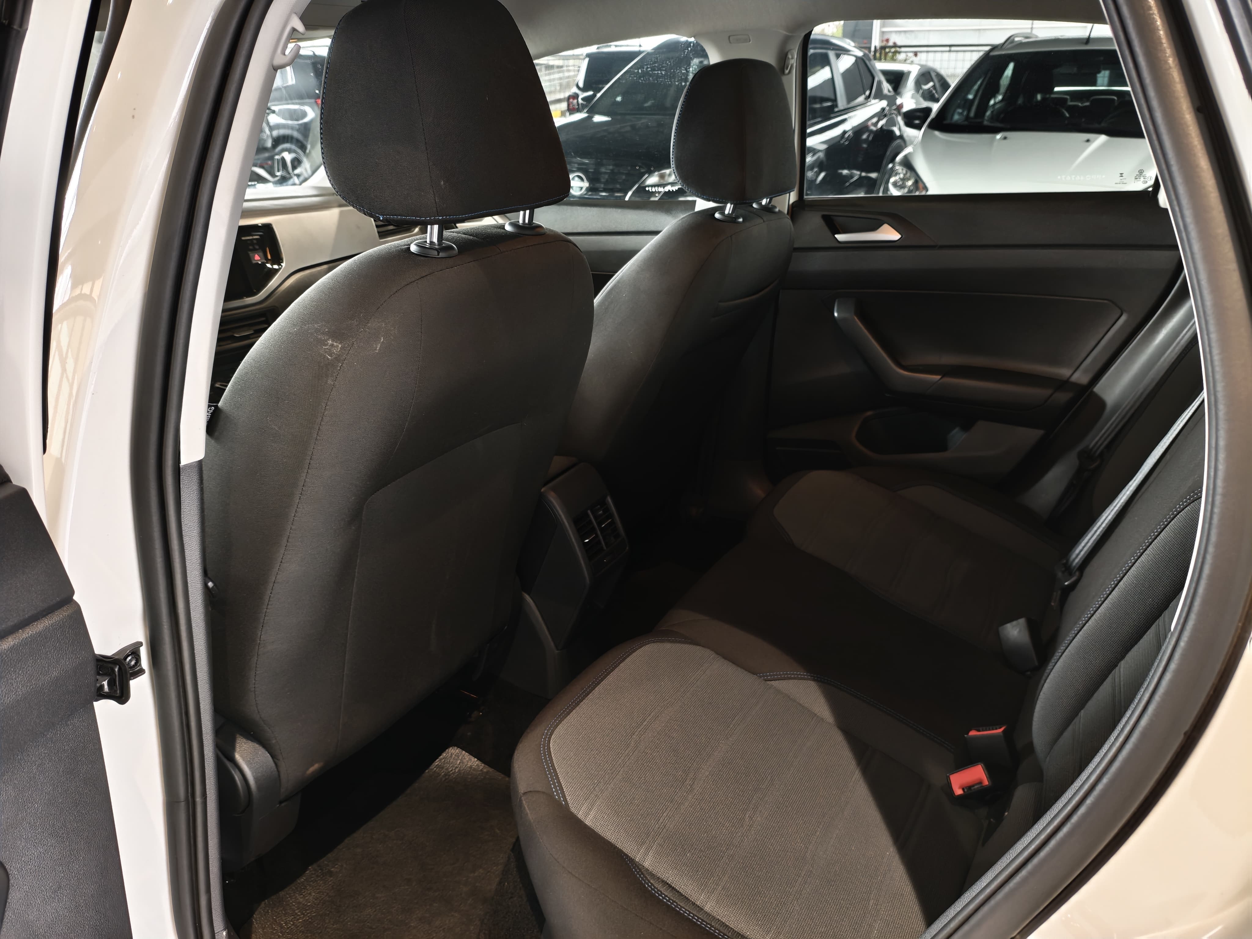 Volkswagen-NIVUS-1.0 200 TSI TOTAL FLEX COMFORTLINE AUTOMÁTICO