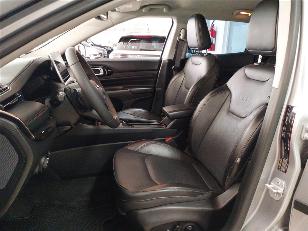 COMPASS 2.0 TD350 TURBO DIESEL LIMITED AT9