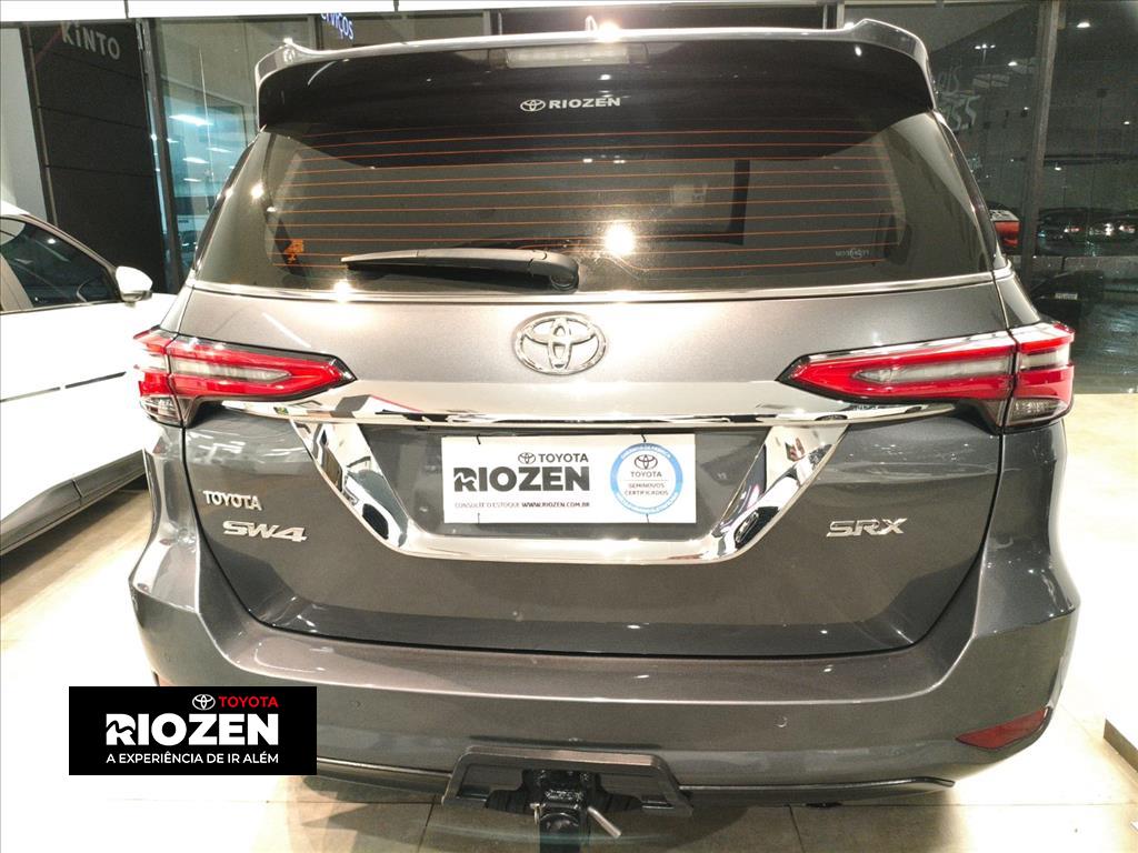 HILUX 2.8 D-4D TURBO DIESEL CD SRX 4X4 AUTOMÁTICO11