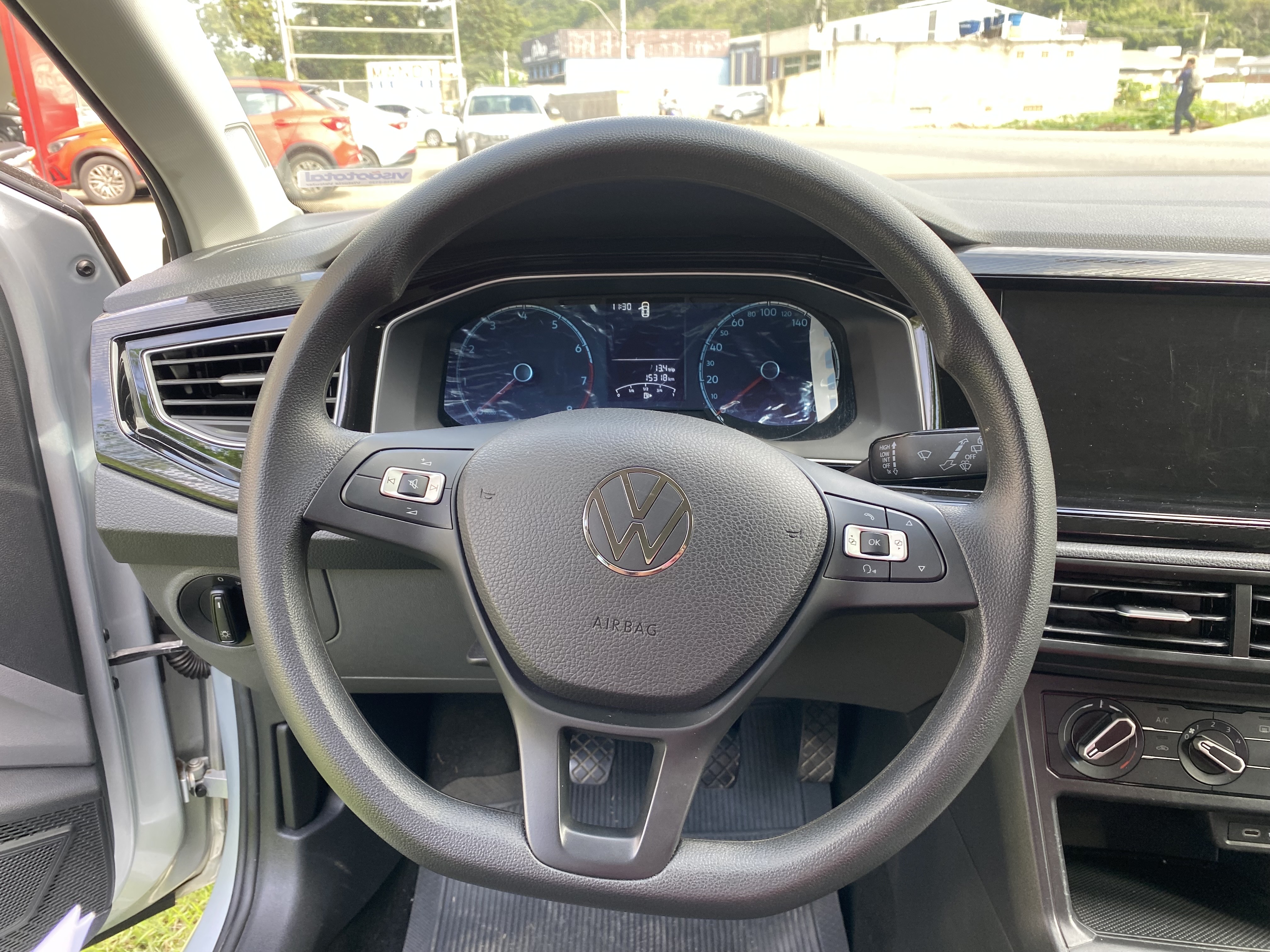 POLO 1.0 MPI TRACK MANUAL9