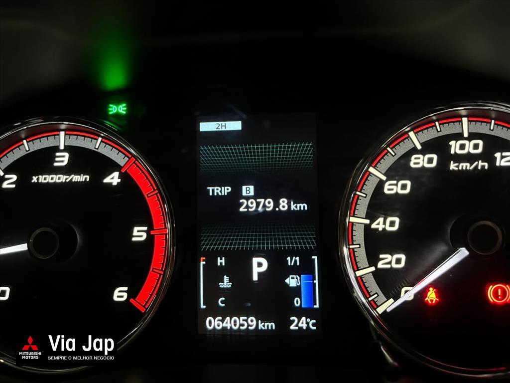 Mitsubishi-L200 TRITON-2.4 16V TURBO DIESEL SPORT HPE CD 4P 4X4 AUTOMÁTICO