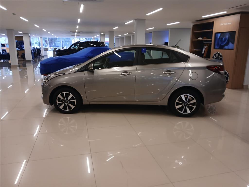 Hyundai-HB20S-1.6 PREMIUM 16V FLEX 4P AUTOMÁTICO