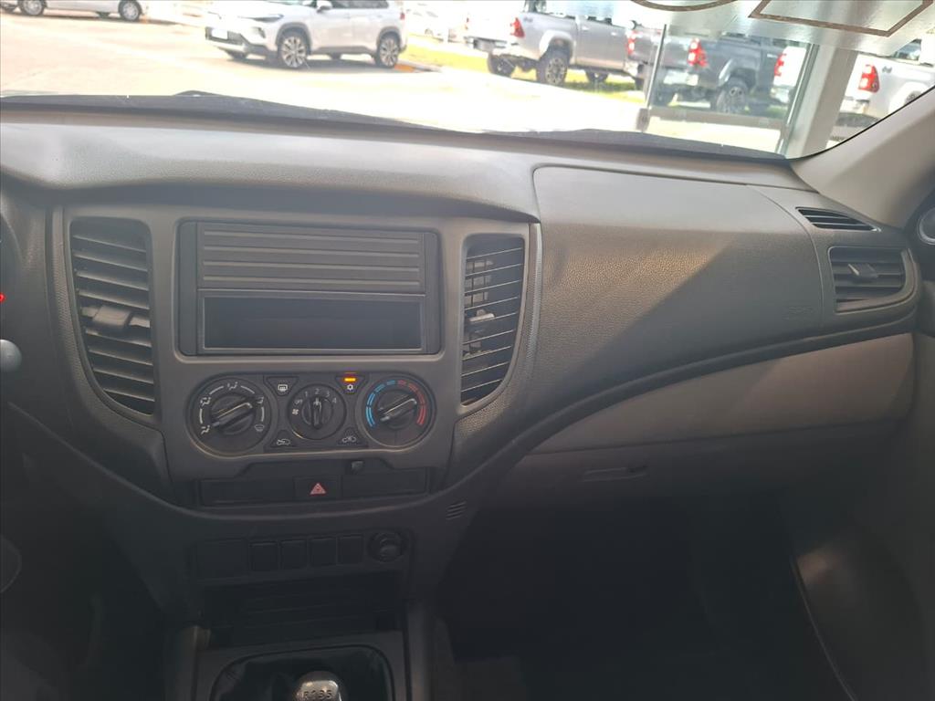 L200 TRITON 2.4 16V TURBO DIESEL GL CD 4X4 MANUAL9