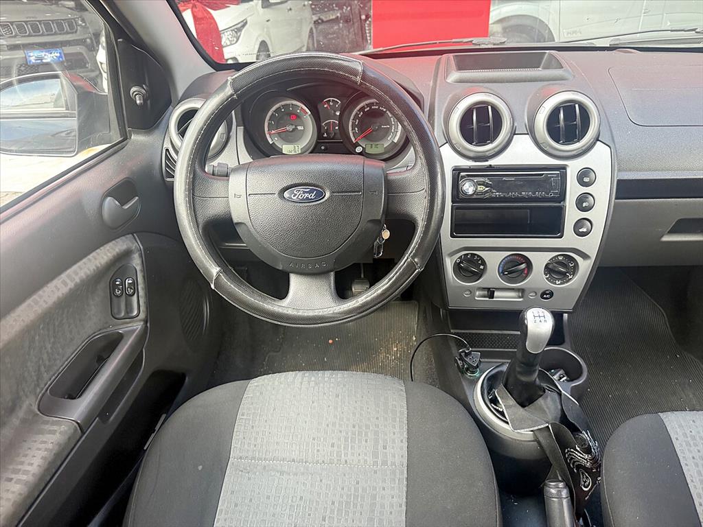 Ford Fiesta - 1.6 MPI SEDAN 8V FLEX 4P MANUAL
