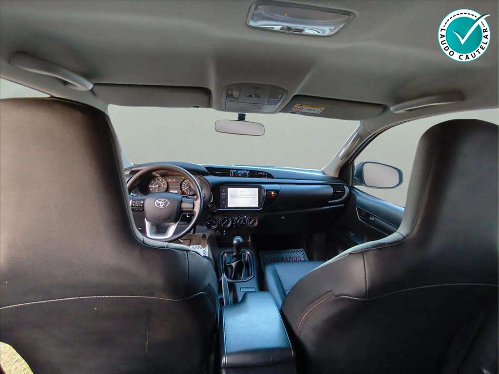 HILUX 2.8 D-4D TURBO DIESEL CD POWER PACK 4X4 MANUAL8