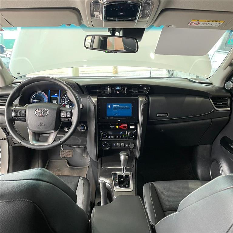 HILUX SW4 2.8 D-4D TURBO DIESEL SRX PLATINUM 7L 4X4 AUTOMÁTICO12