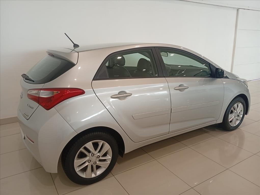 Hyundai-HB20-1.6 PREMIUM 16V FLEX 4P AUTOMÁTICO
