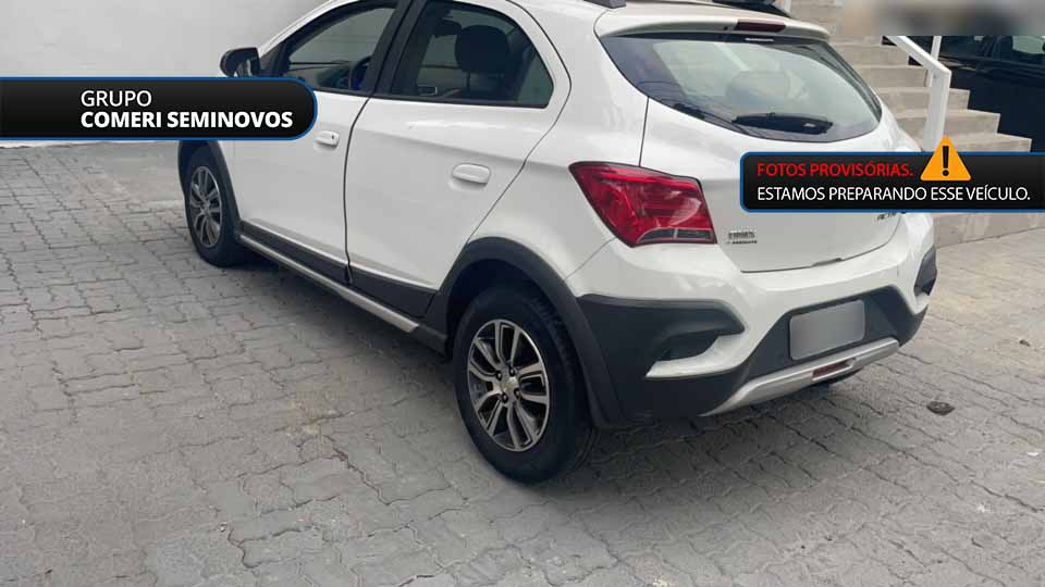 ONIX 1.4 MPFI ACTIV 8V FLEX 4P AUTOMÁTICO