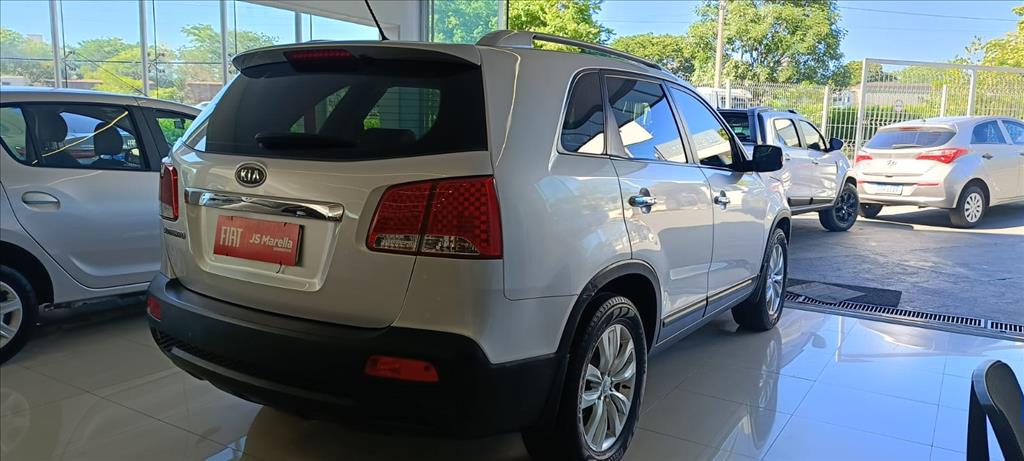 SORENTO 2.4 EX2 4X2 16V GASOLINA 4P AUTOMÁTICO1