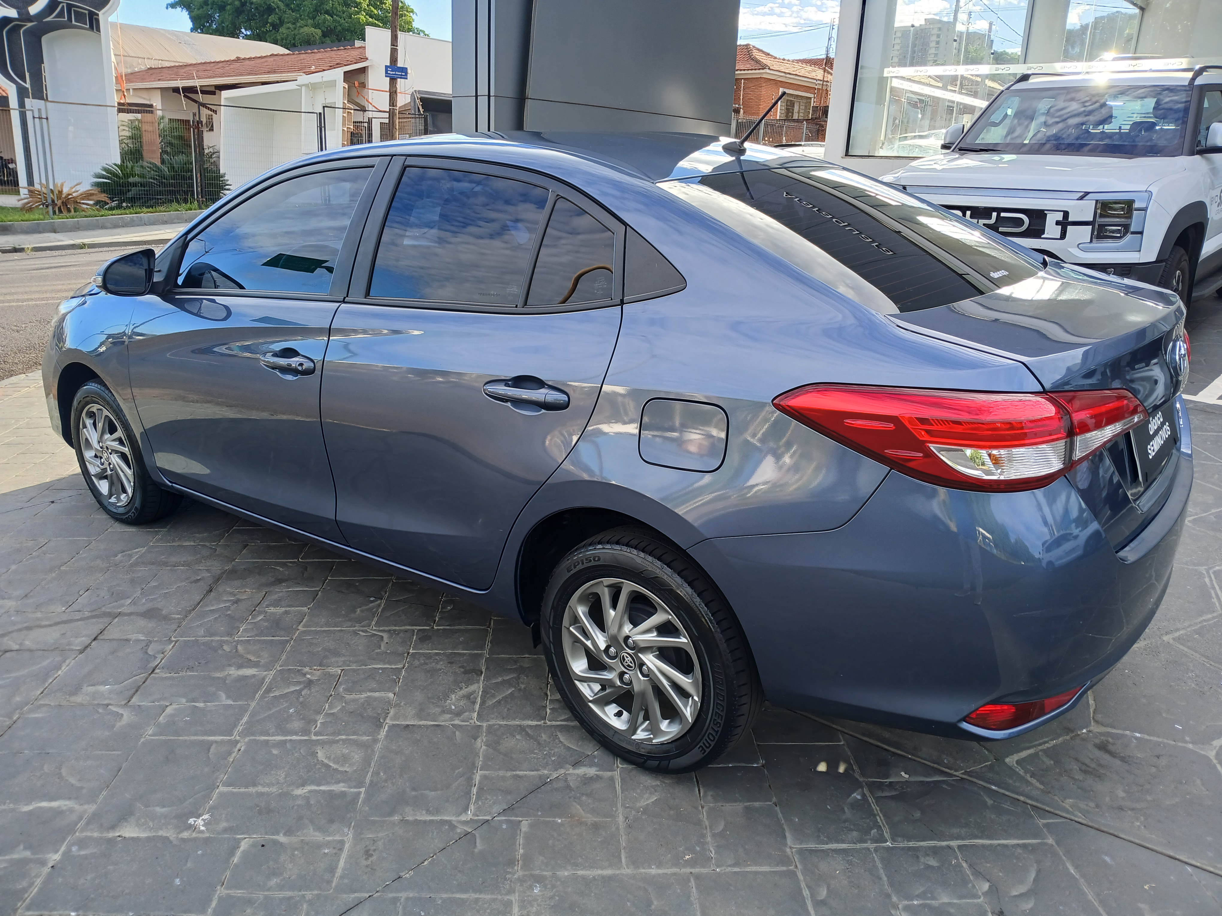 YARIS 1.5 16V FLEX SEDAN XS CONNECT MULTIDRIVE4