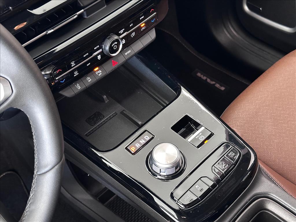 RAMPAGE 2.0 TURBO DIESEL LARAMIE 4X4 AUTOMÁTICO10