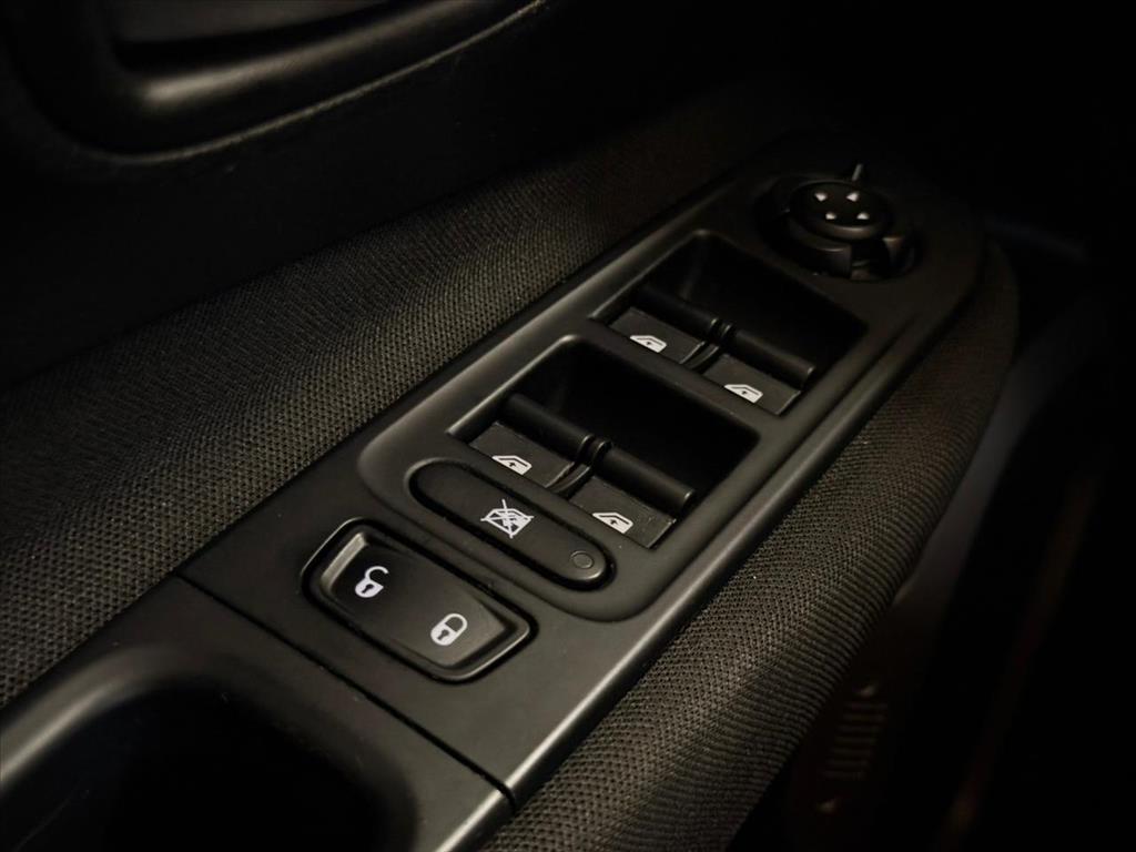 RENEGADE 1.8 16V FLEX 4P AUTOMÁTICO11