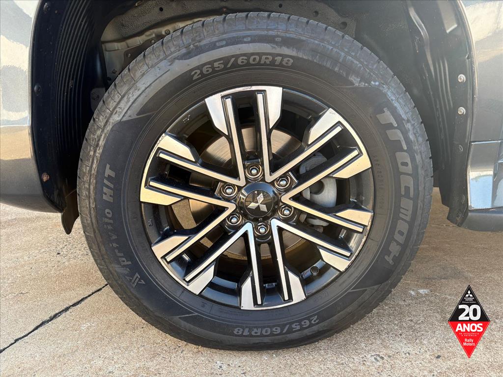 Mitsubishi-PAJERO SPORT-2.4 16V MIVEC TURBO DIESEL HPE AWD AUTOMÁTICO