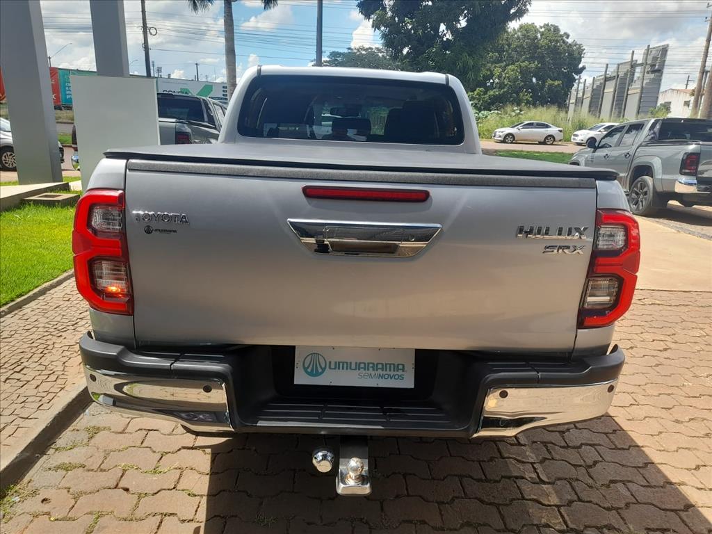 HILUX 2.8 D-4D TURBO DIESEL CD SRX 4X4 AUTOMÁTICO4