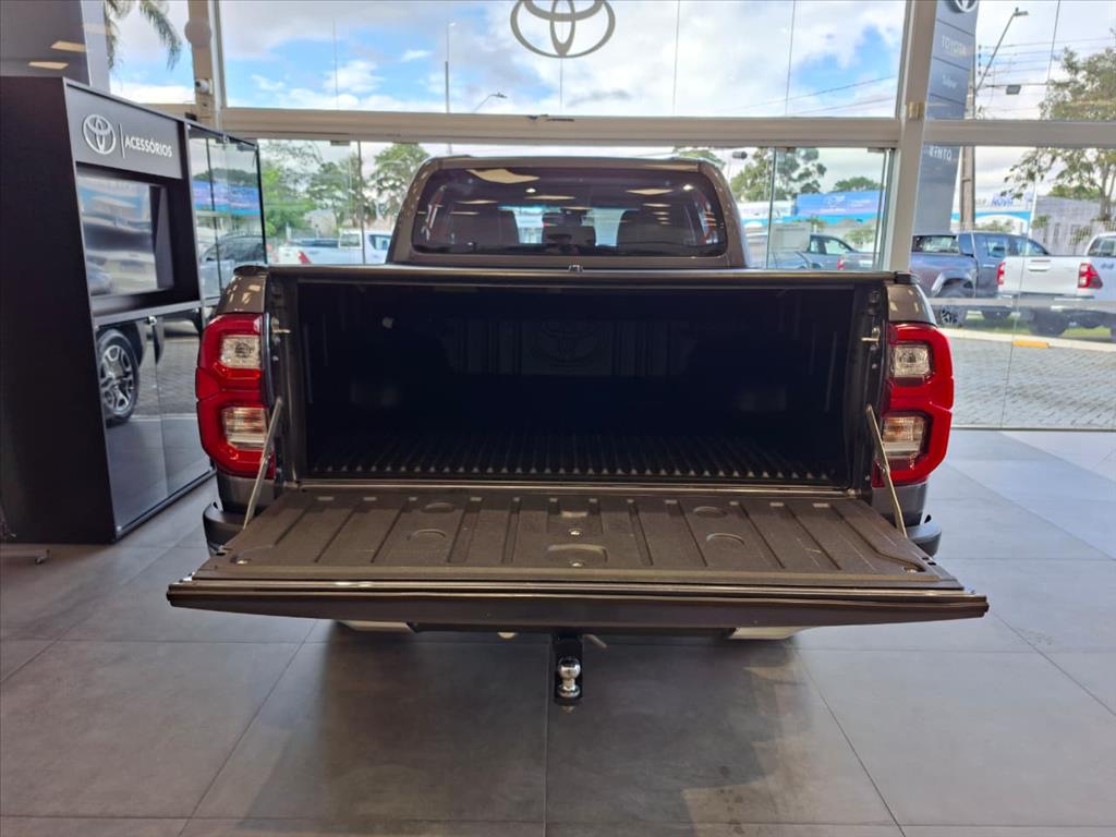 HILUX 2.8 D-4D TURBO DIESEL CD SRX 4X4 AUTOMÁTICO8