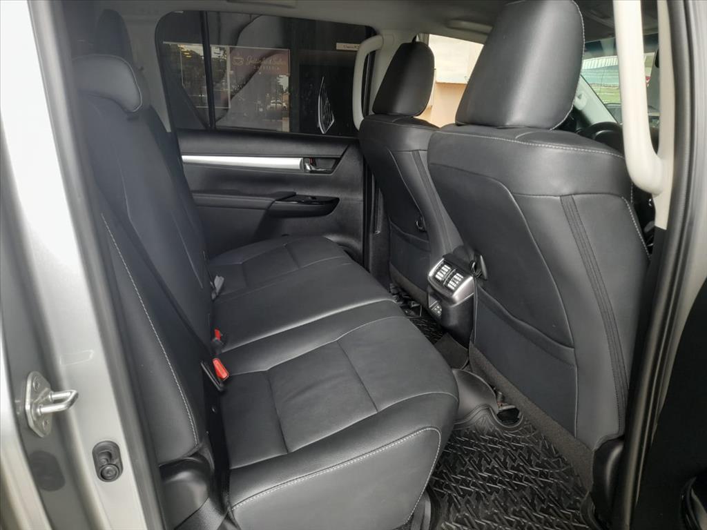 HILUX 2.8 D-4D TURBO DIESEL CD SRV 4X4 AUTOMÁTICO12