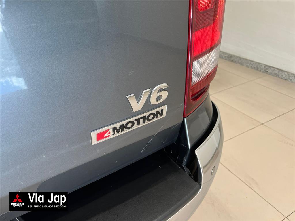 VW - Volkswagen-AMAROK-3.0 V6 TDI DIESEL HIGHLINE CD 4MOTION AUTOMÁTICO