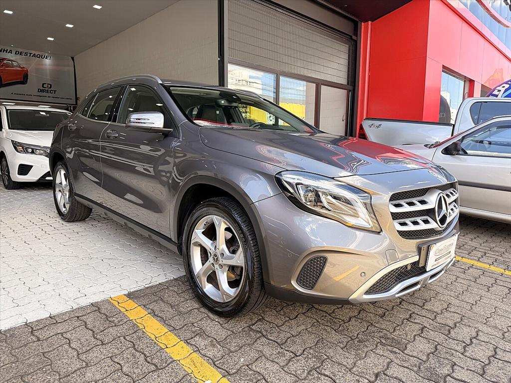 Mercedes-Benz Gla 200 - 1.6 CGI FLEX ADVANCE 7G-DCT
