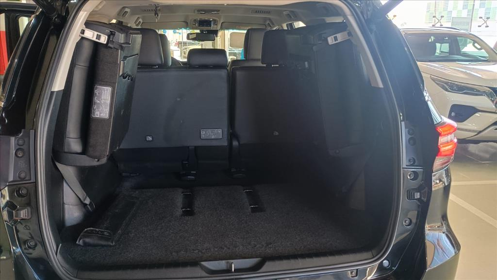 HILUX SW4 2.8 D-4D TURBO DIESEL SRX 7L 4X4 AUTOMÁTICO9