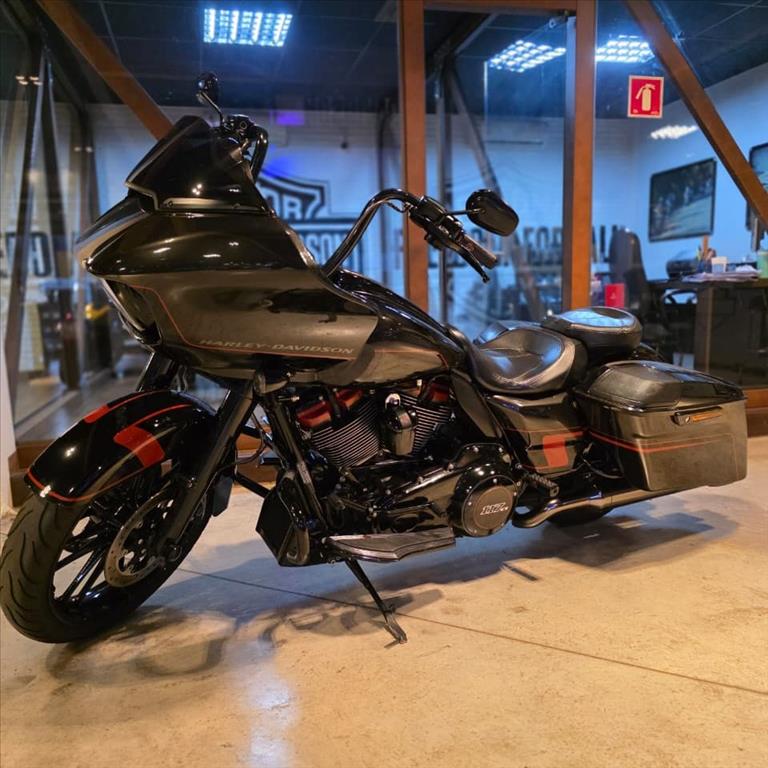 ROAD GLIDE ULTRA