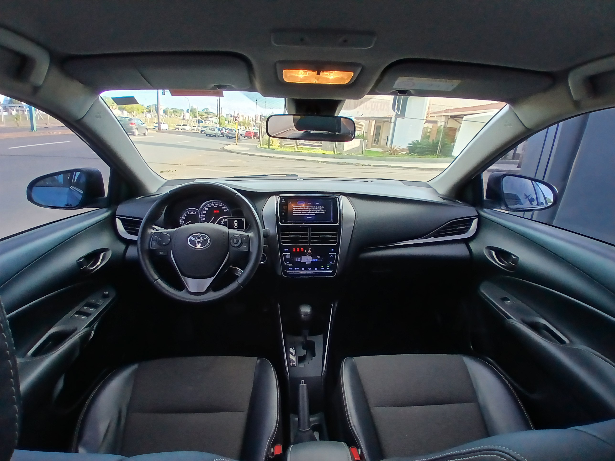 YARIS 1.5 16V FLEX SEDAN XS CONNECT MULTIDRIVE7