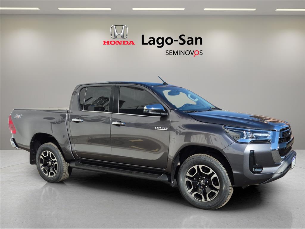 HILUX 2.8 D-4D TURBO DIESEL CD SRX 4X4 AUTOMÁTICO2