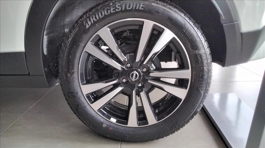 KICKS PLAY 1.6 16V FLEXSTART ADVANCE PLUS XTRONIC11